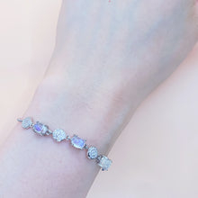 Load image into Gallery viewer, Oval Shaped Moonstone S925 Sterling Silver Bracelet